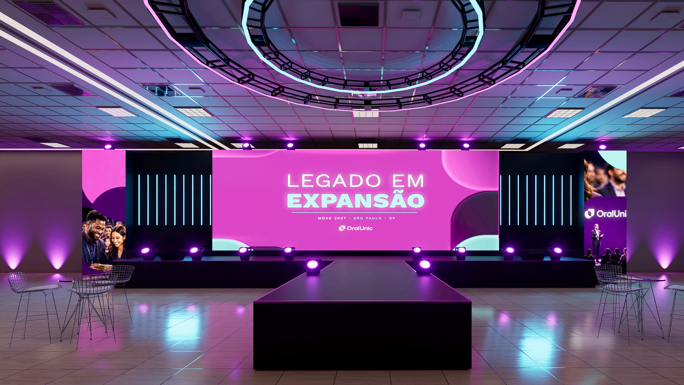 Pista de dança com tiras de LED dourado e iluminação roxa, banda ao vivo ao fundo